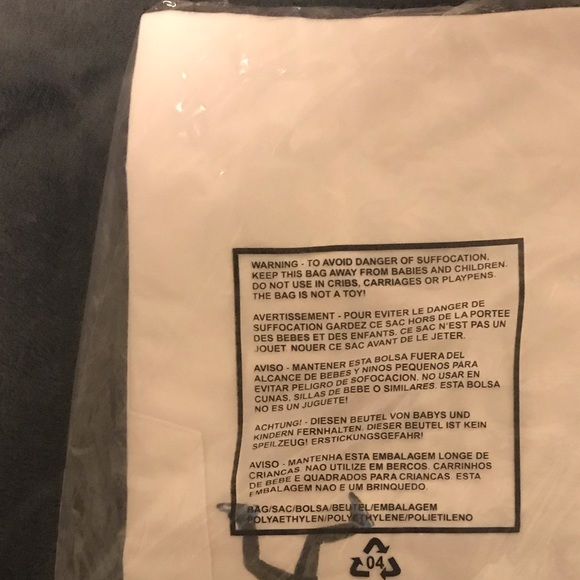 By a Thread Travis Scott/Virgil Abloh - Picture 2 of 2